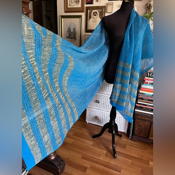 Crinckled chiffon wrap - Picture 9 of 11